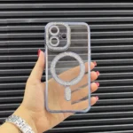 قاب دخترانه (کاور، گارد، کیس) اپل آیفون 16 نرمال (iphone) شفاف نگین شاین دار براق اکلیلی مگ سیف مگنتی محافظ لنز دار شیشه ای مشکی