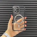 قاب دخترانه (کاور، گارد، کیس) اپل آیفون 16 نرمال (iphone) شفاف نگین شاین دار براق اکلیلی مگ سیف مگنتی محافظ لنز دار شیشه ای مشکی