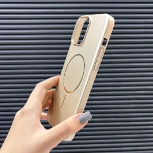 قاب گوشی (کاور، گارد، کیس) اپل آیفون (iphone) ساده pc نازک مگ سیف دار (مگنتی - آهنربایی) طلایی دیزرت